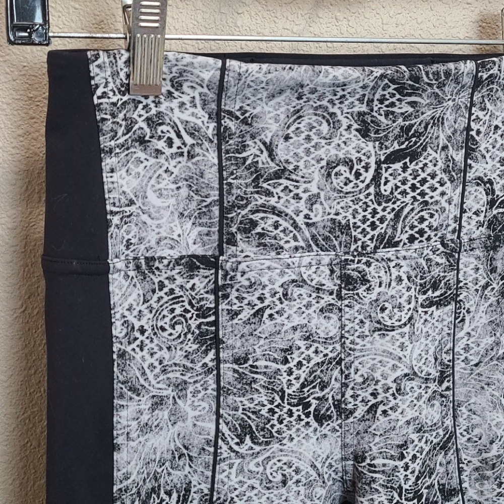 Lululemon Sweat & Repeat Tights - Picture 6 of 12